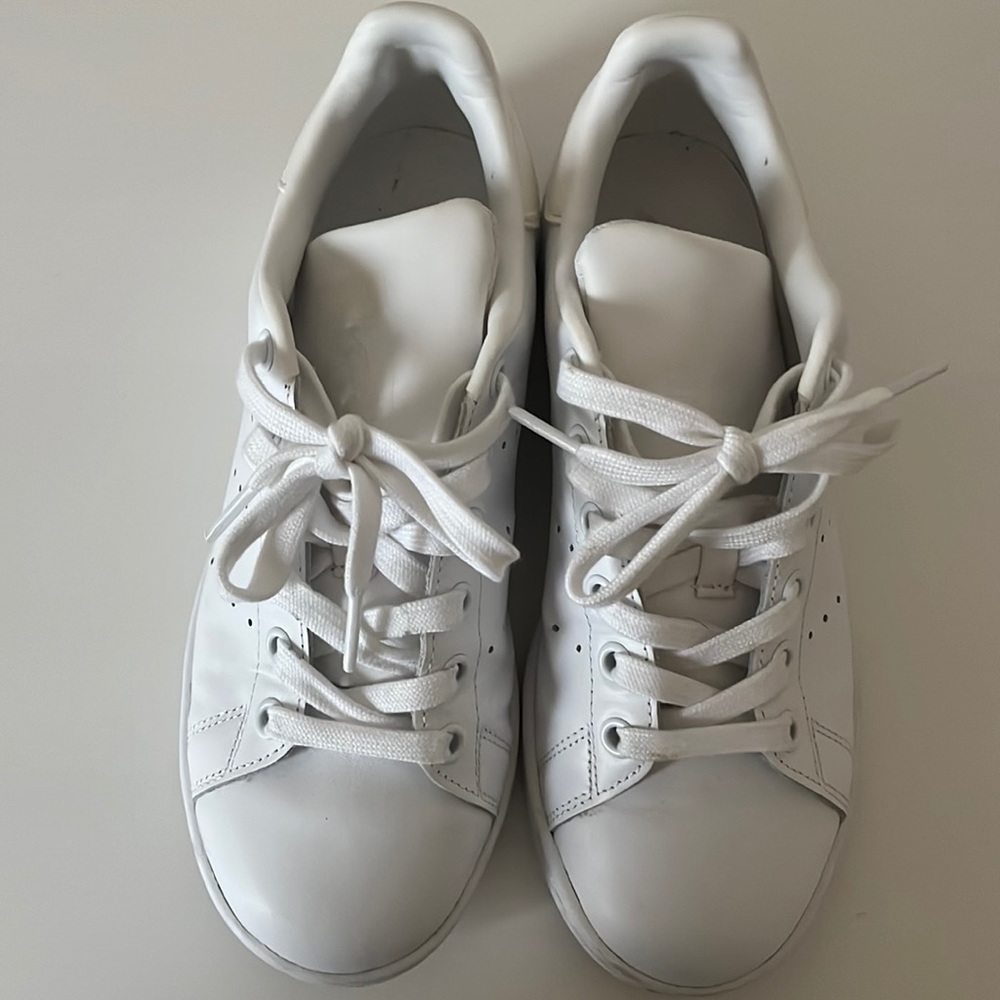 White Stan Smiths